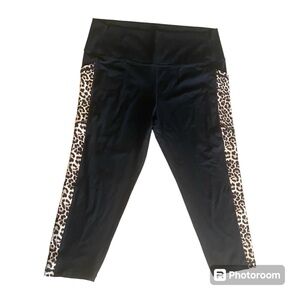 Zyia Active High Waist Crop Cheetah and Black Leggings with Side Pockets Size 20